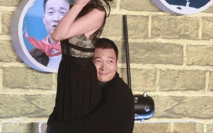 变转移财产偷偷搬走300多箱茅台拉黑妻子连孩子都不见j9九游真人游戏第一品牌卓伟再曝大瓜！喻恩泰被曝婚(图12)